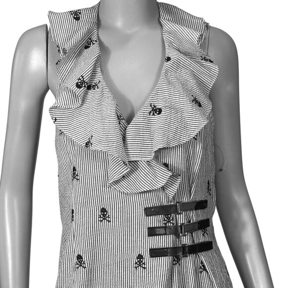 Finley Skull & Crossbones Embroidered Seersucker Wrap Dress Size 4 Pirate Ruffle - Picture 1 of 10